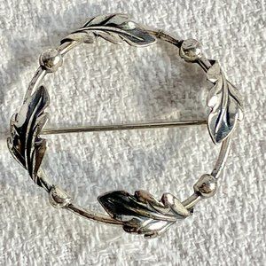 Sterling Silver Round Garland Design Brooch